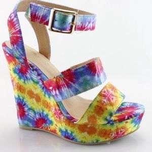 Tie dye wedges